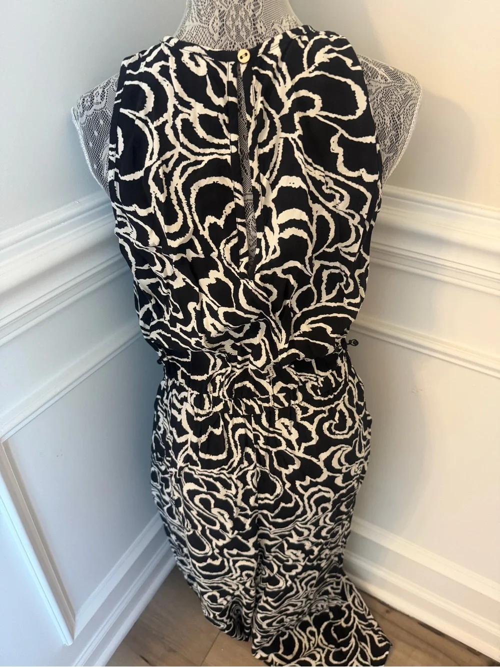 Loft Women’s Black Print Sleeveless Jumpsuit Size M - Picture 6 of 6